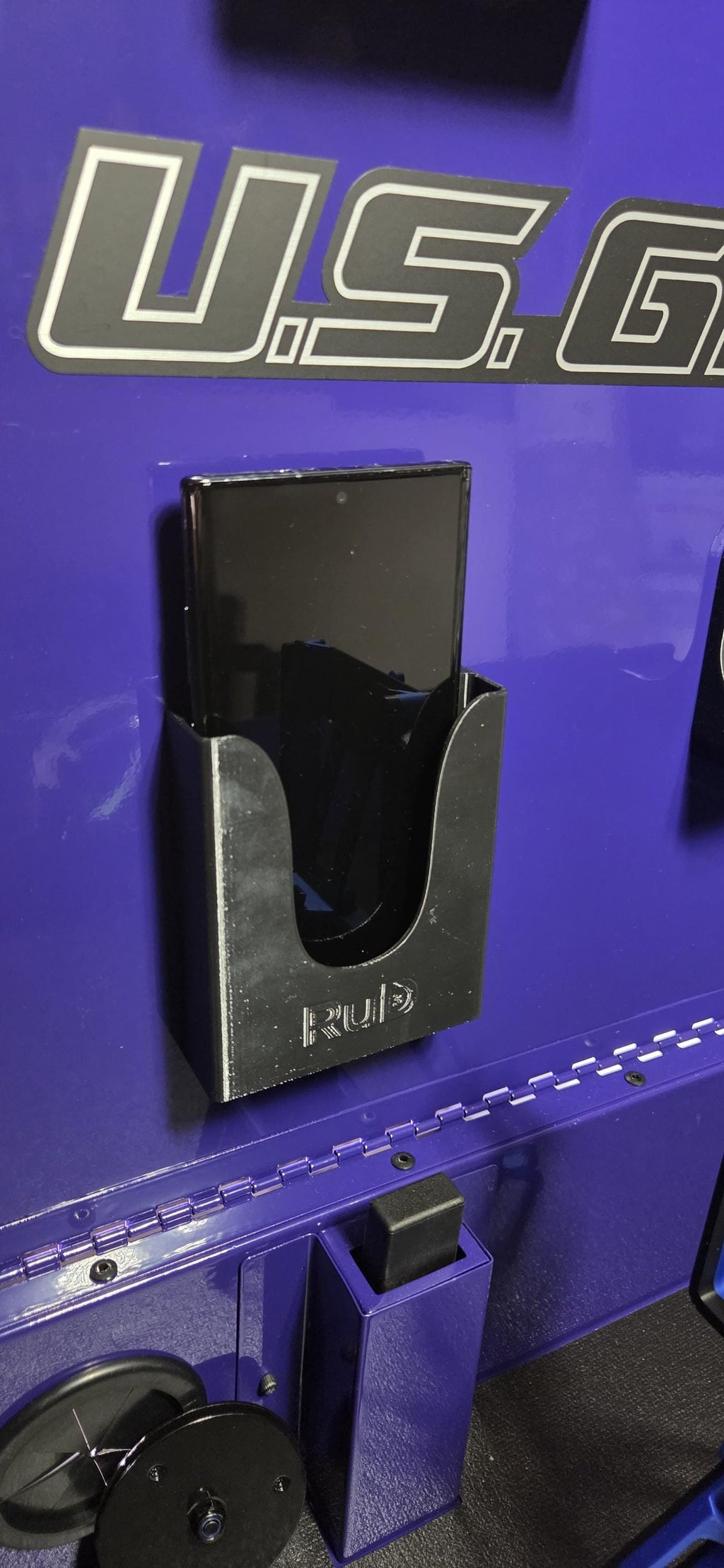 Tool Cart Phone Holder Clip On or Magnetic Fits All Phones with Cases A secure outoftheway spot for your phone in the shop This D