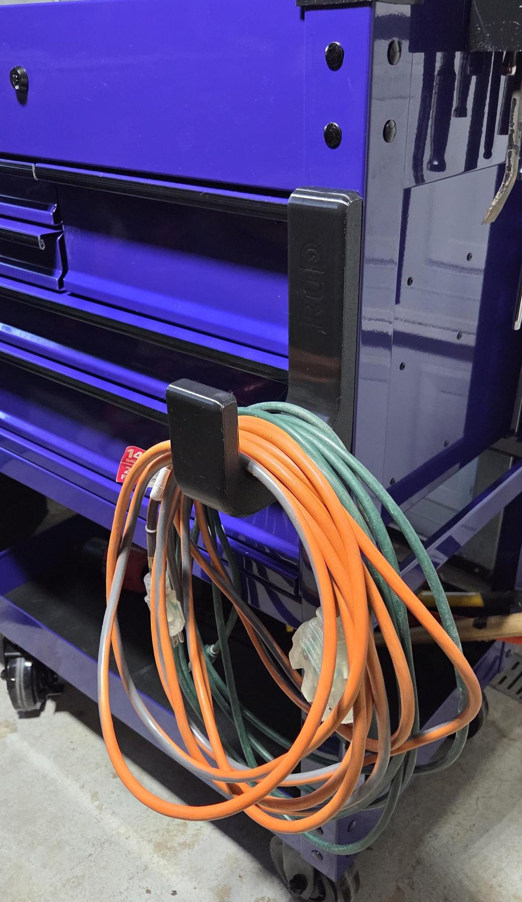 Heavy-Duty Magnetic Hook | Strong Neodymium Mount for Air Hoses & Extension Cords | Black PETG