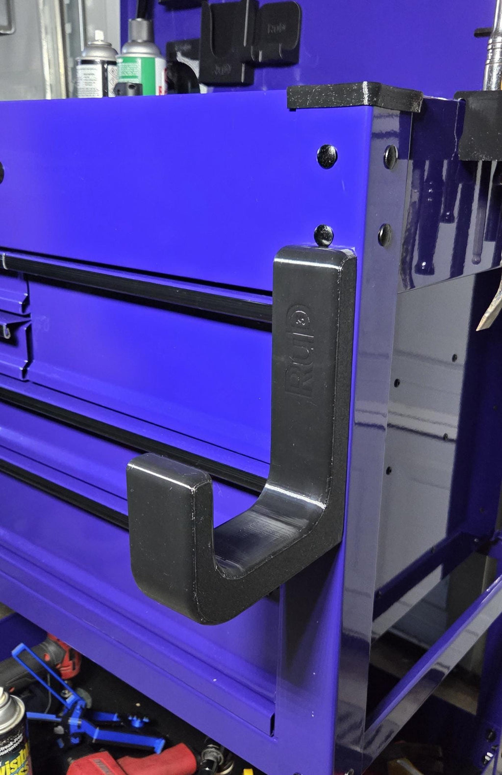 Heavy-Duty Magnetic Hook | Strong Neodymium Mount for Air Hoses & Extension Cords | Black PETG