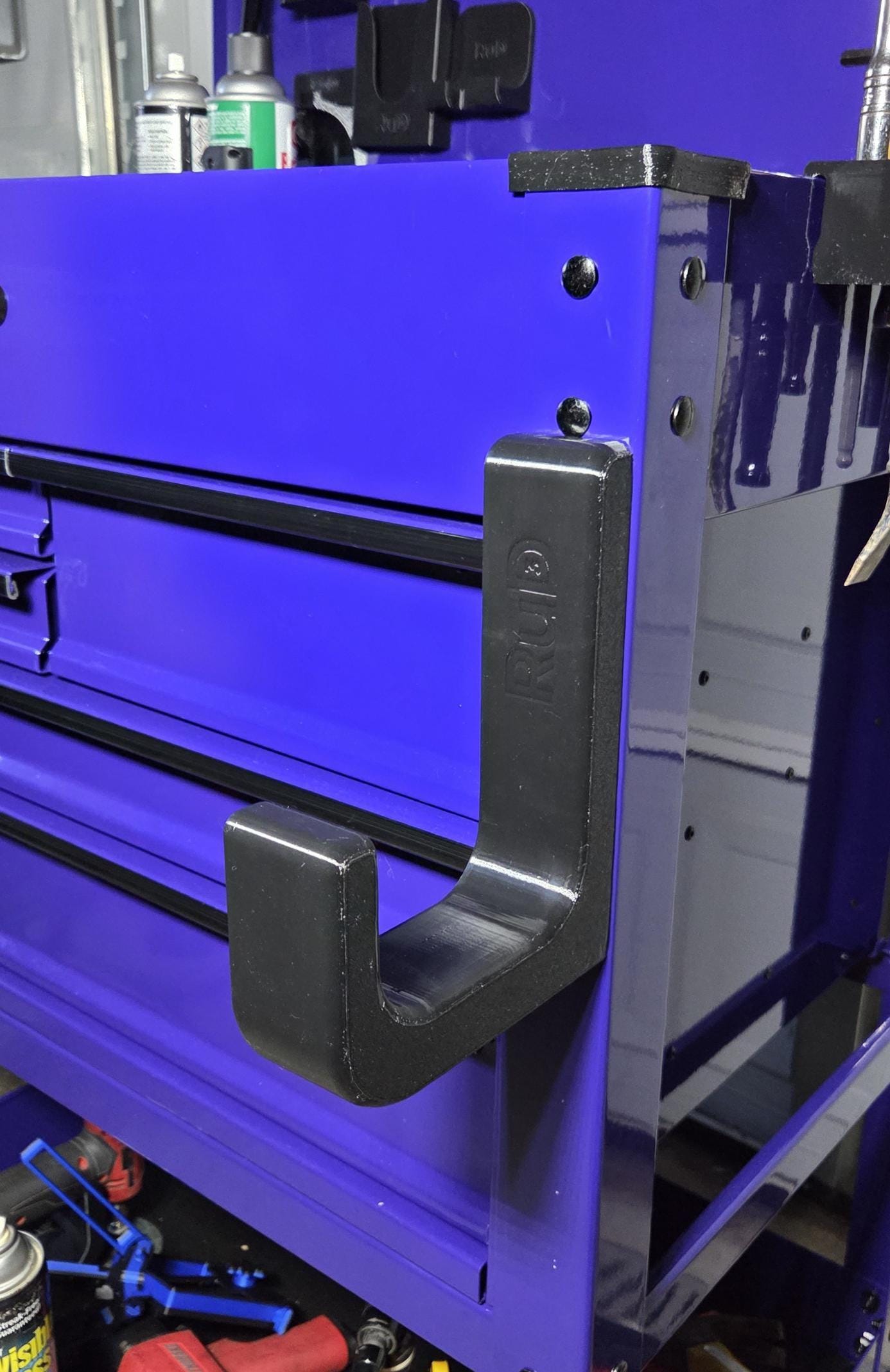 Heavy-Duty Magnetic Hook | Strong Neodymium Mount for Air Hoses & Extension Cords | Black PETG